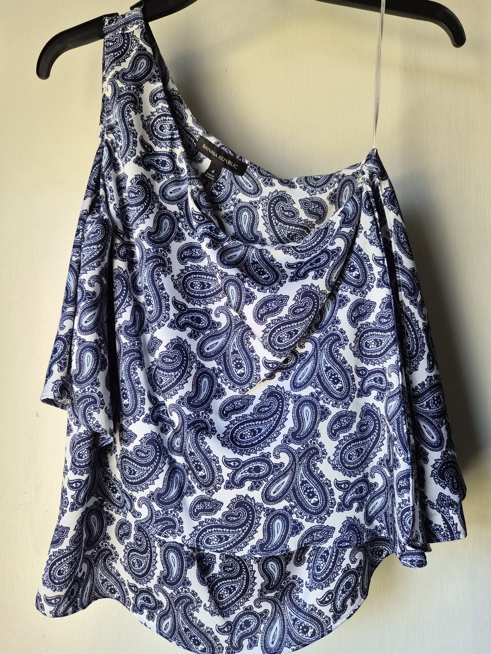 NWOT - Banana Republic Navy & White Paisley One-Shoulder Camisole - Womens 4